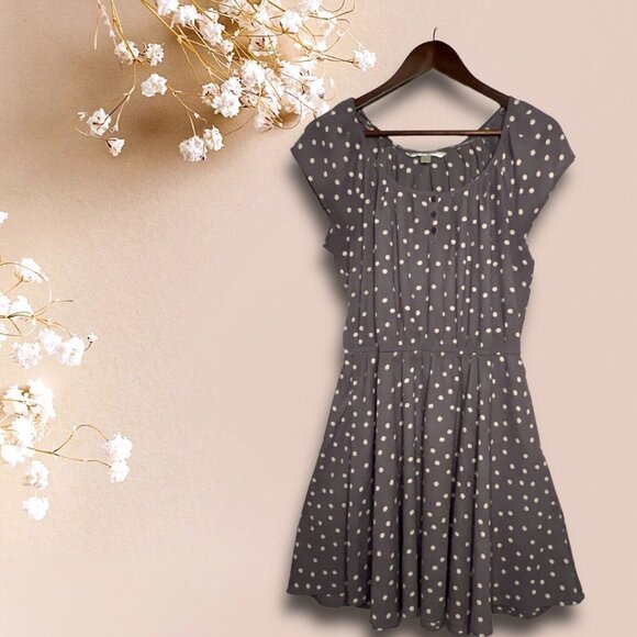 LAUREN CONRAD Dresses & Skirts - Lauren Conrad Gray Polka Dot Ruffled Neck Dress W/ Pockets Medium ($40)